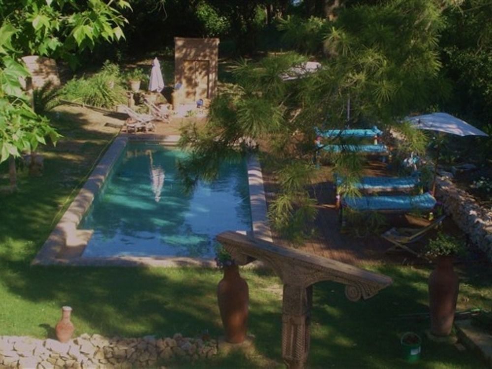 Bed and Breakfast Les Routes Du Monde Saint-Geniès-de-Comolas Exterior foto