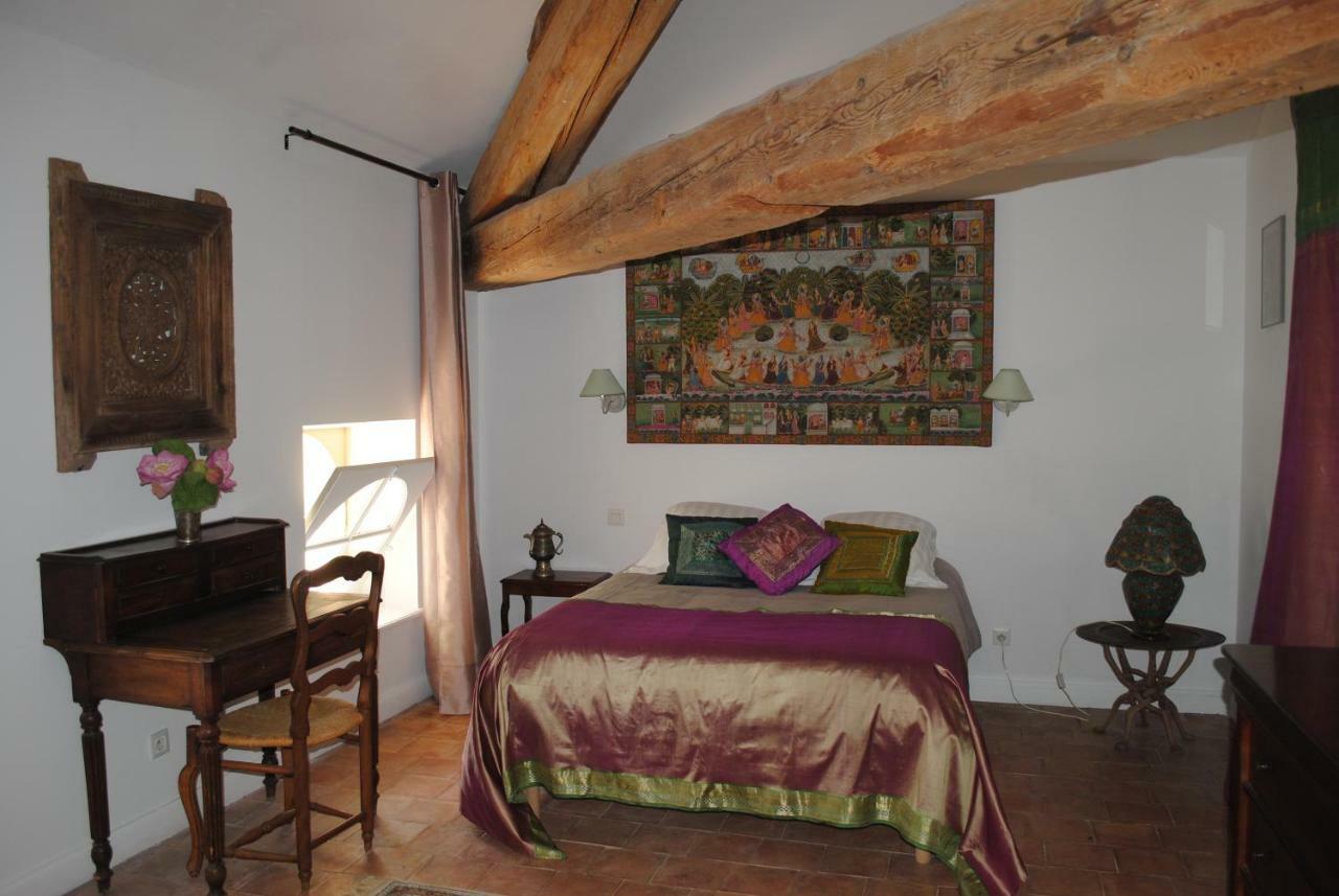 Bed and Breakfast Les Routes Du Monde Saint-Geniès-de-Comolas Exterior foto