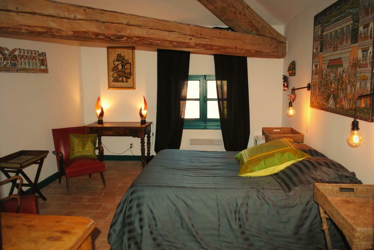 Bed and Breakfast Les Routes Du Monde Saint-Geniès-de-Comolas Exterior foto
